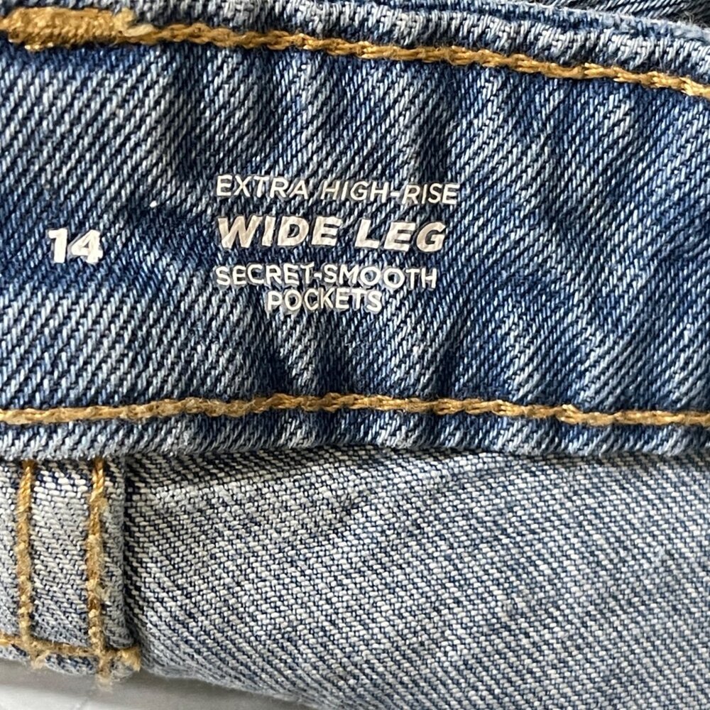 New Old Navy Jeans Women's High Rise Wide Leg Size 14 Distressed Light Wash - Picture 6 of 8
